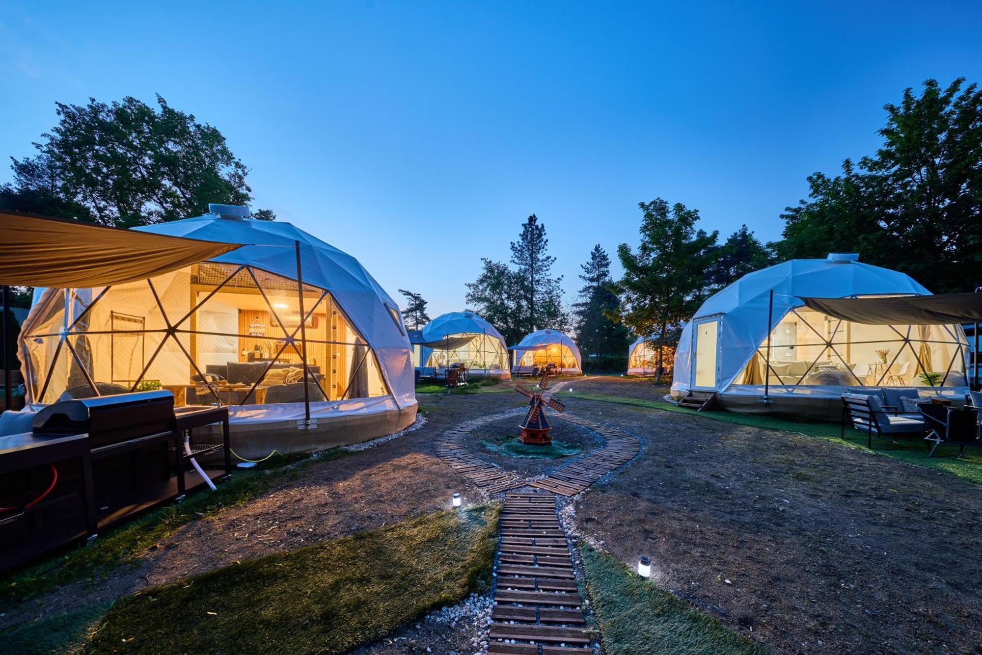 Glamping Slapy Hotel Buitenkant foto