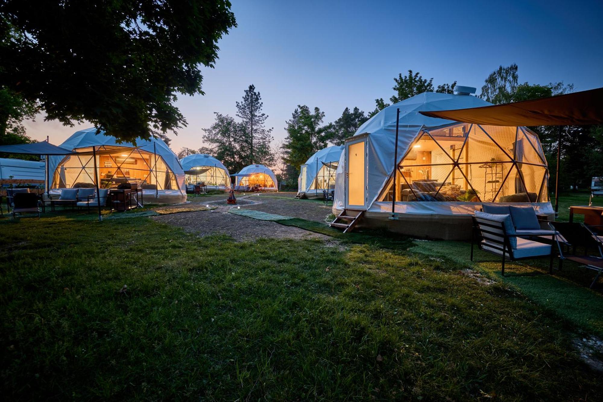Glamping Slapy Hotel Buitenkant foto