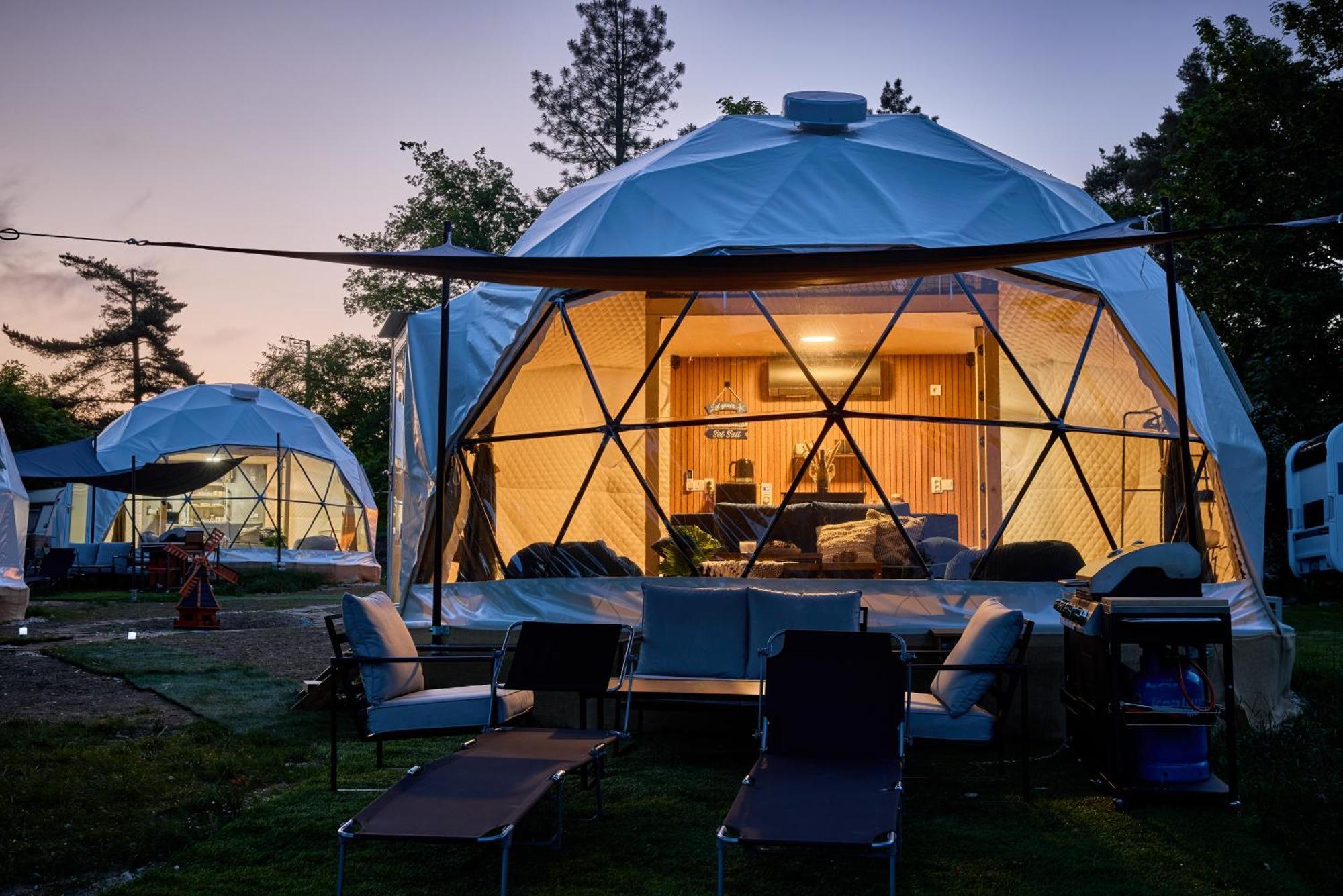 Glamping Slapy Hotel Buitenkant foto