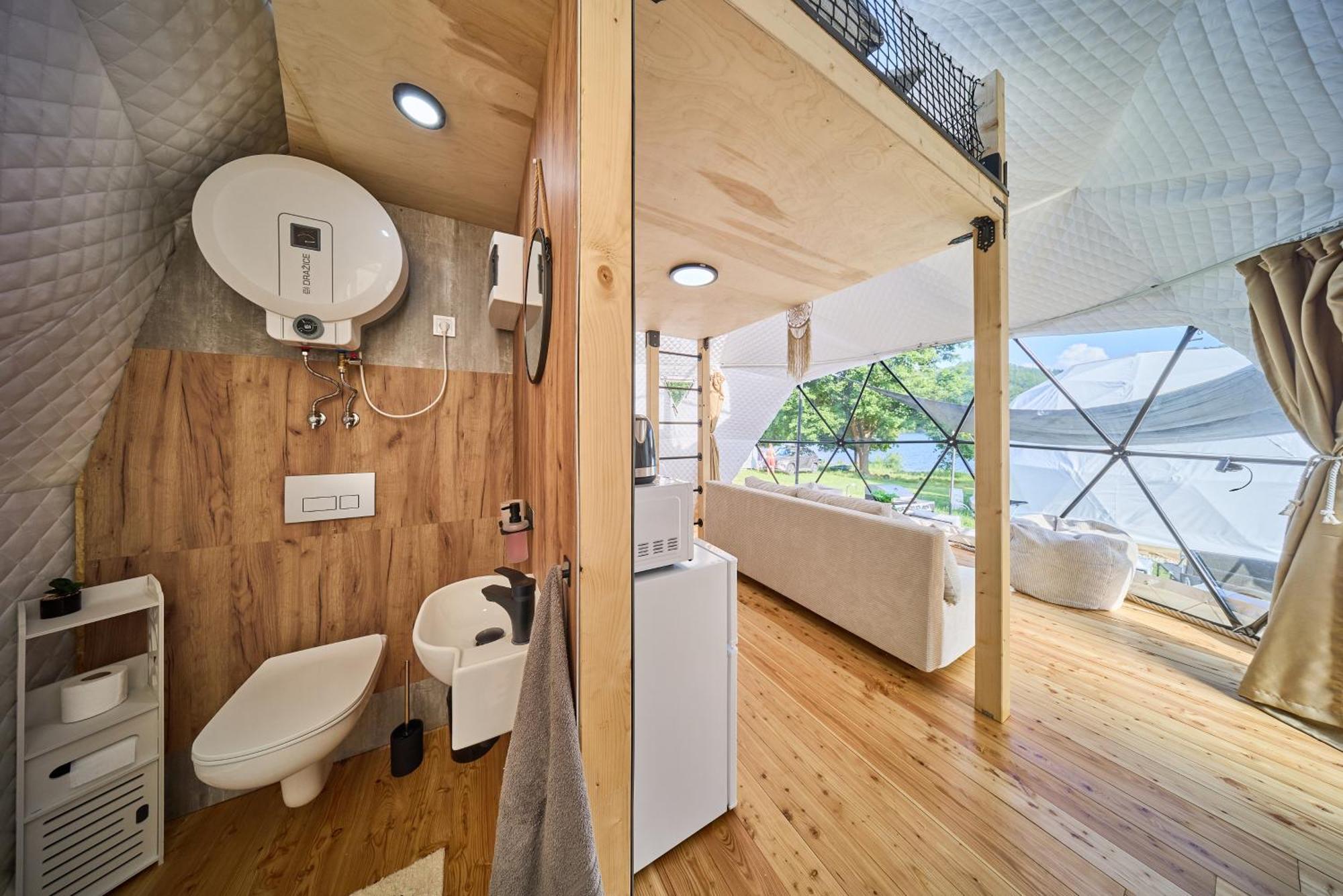 Glamping Slapy Hotel Buitenkant foto