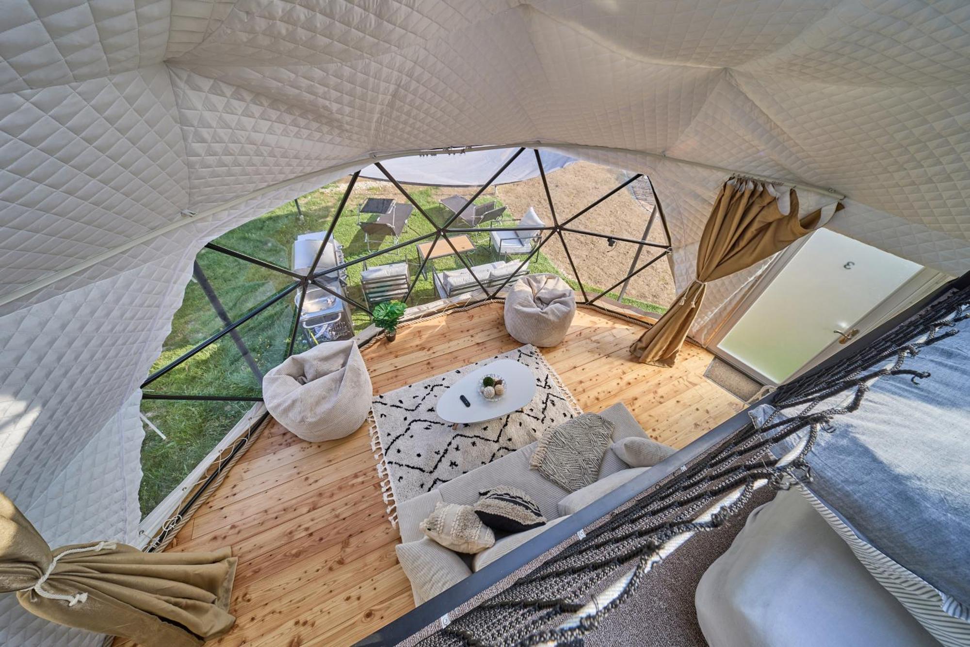Glamping Slapy Hotel Buitenkant foto