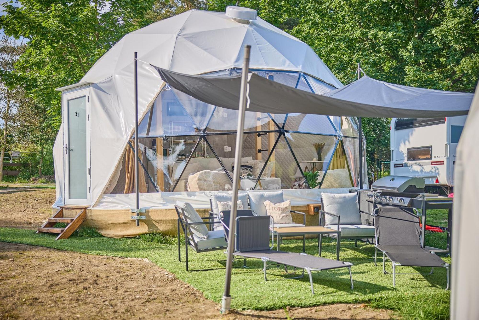 Glamping Slapy Hotel Buitenkant foto