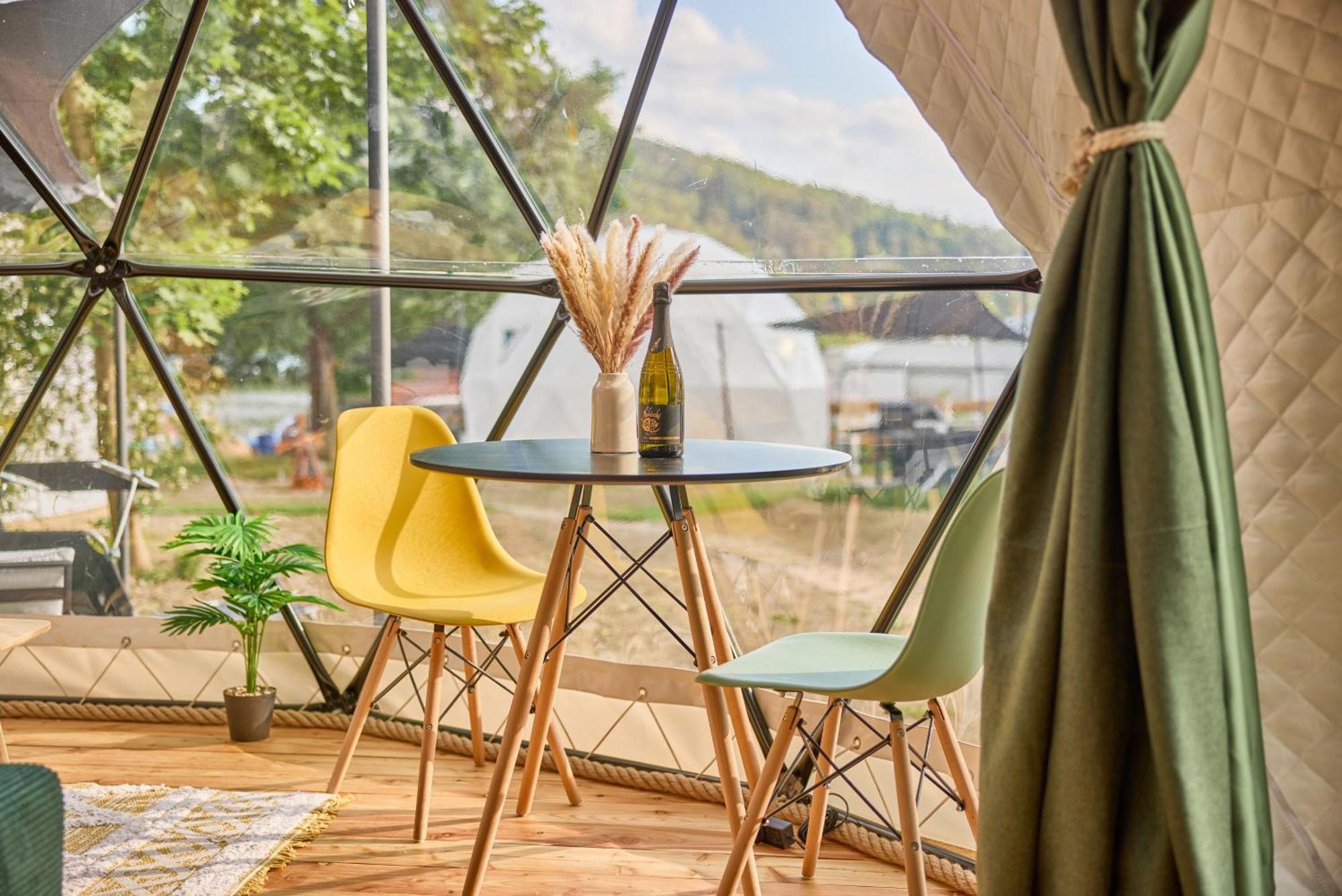 Glamping Slapy Hotel Buitenkant foto
