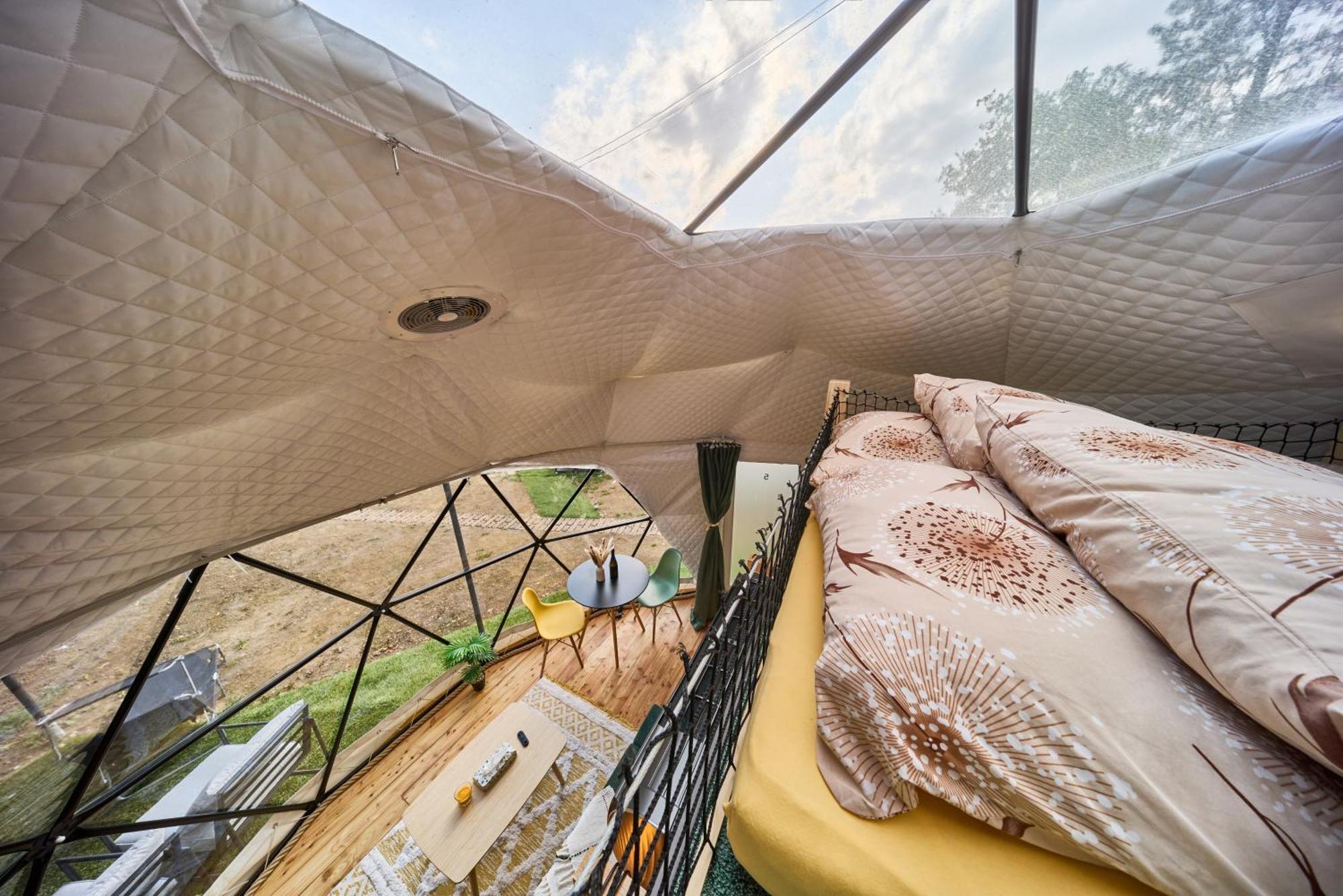 Glamping Slapy Hotel Buitenkant foto