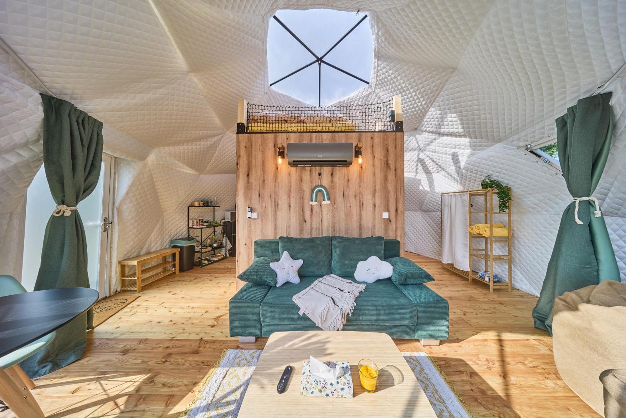 Glamping Slapy Hotel Buitenkant foto