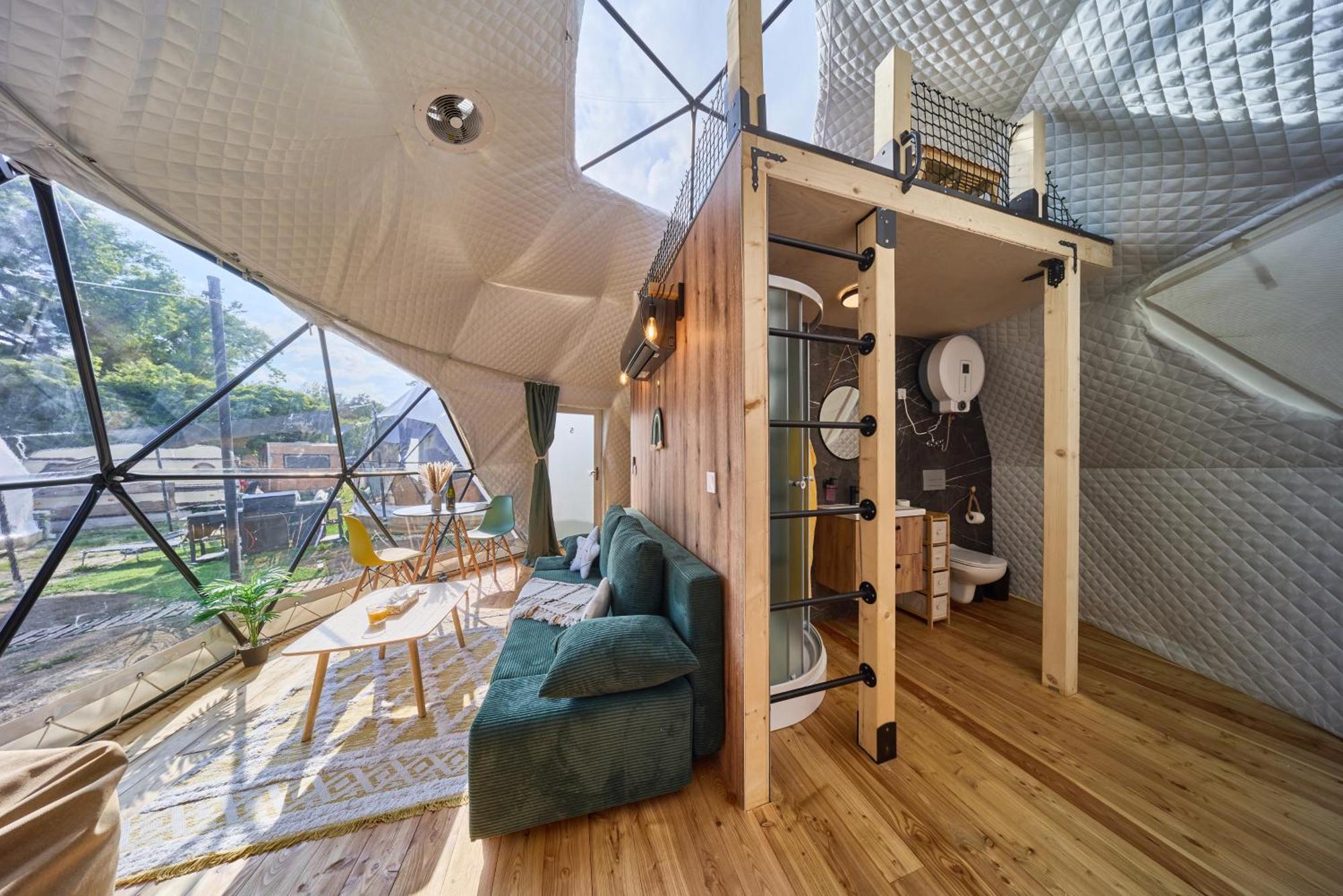 Glamping Slapy Hotel Buitenkant foto