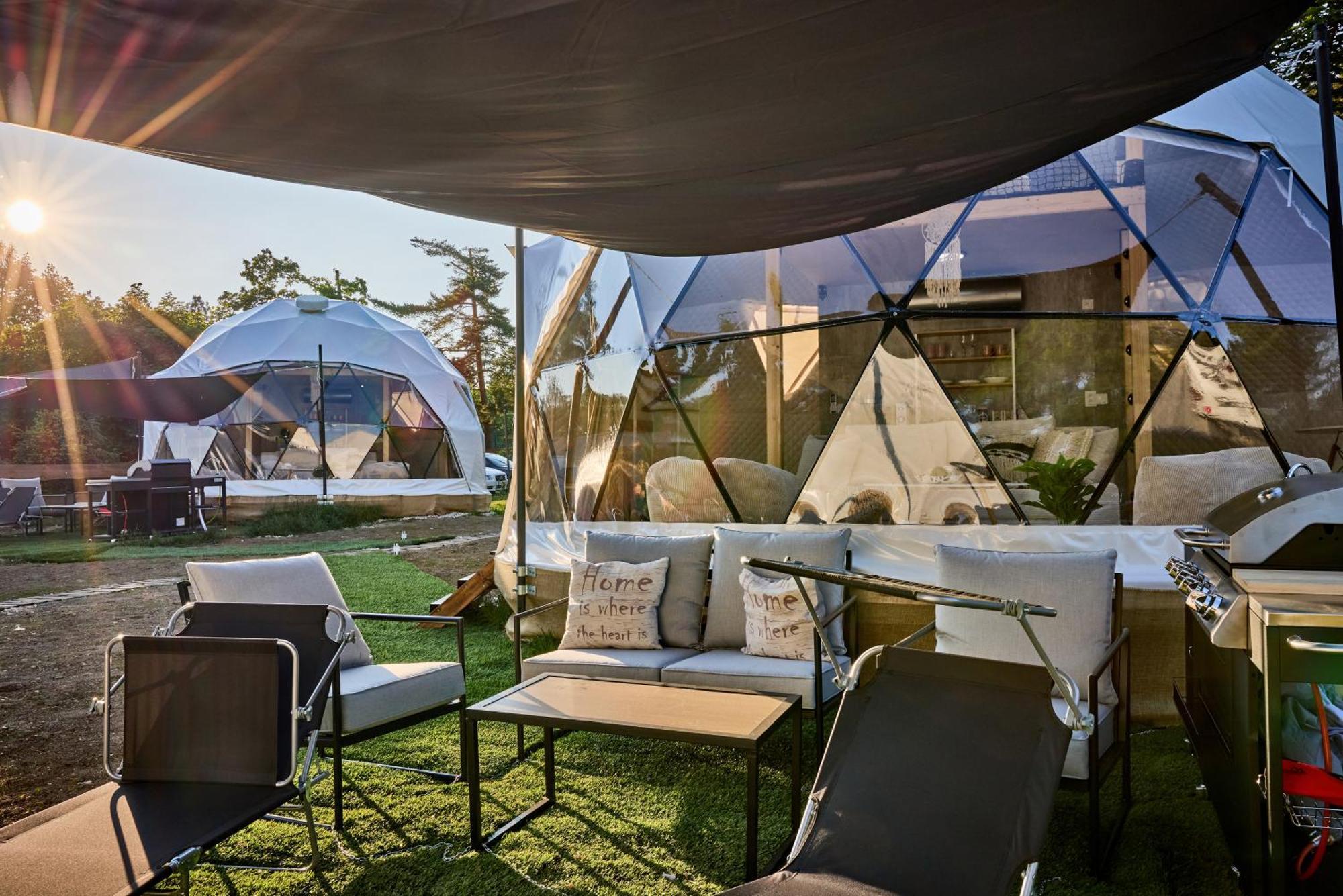 Glamping Slapy Hotel Buitenkant foto
