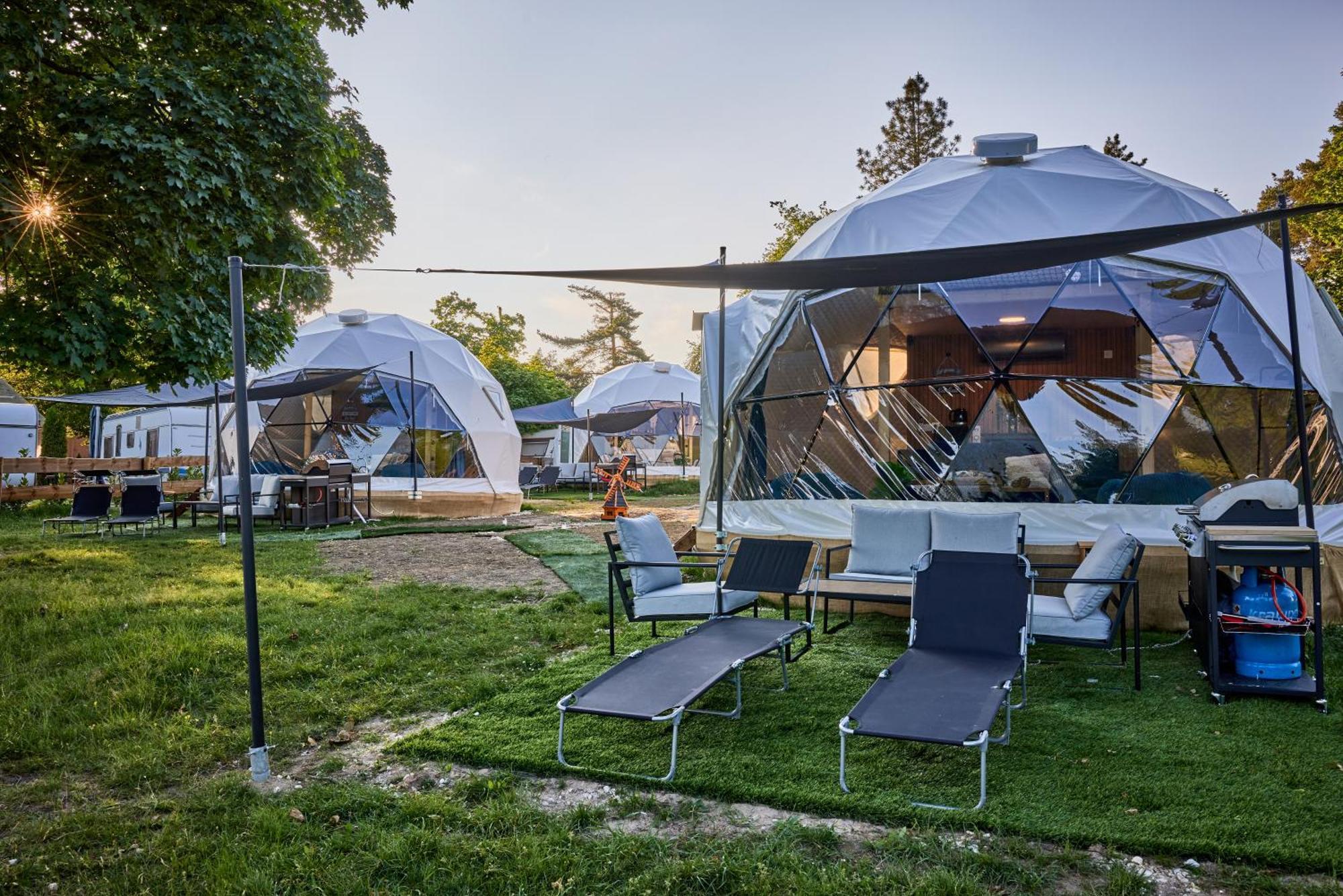 Glamping Slapy Hotel Buitenkant foto